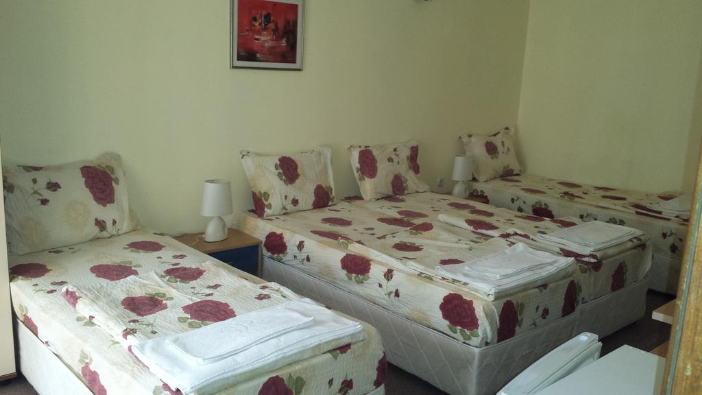Guest House Pri Valyo Primorsko Esterno foto