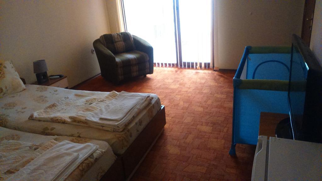 Guest House Pri Valyo Primorsko Esterno foto