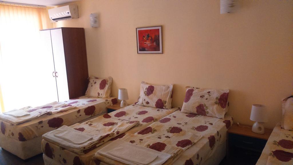 Guest House Pri Valyo Primorsko Esterno foto
