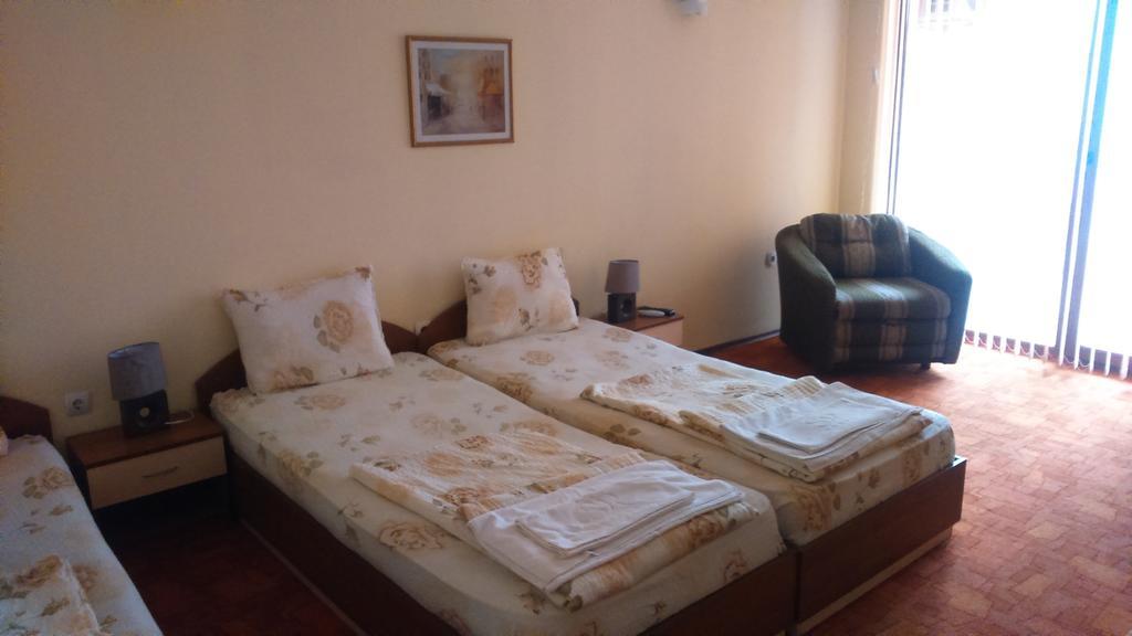 Guest House Pri Valyo Primorsko Esterno foto